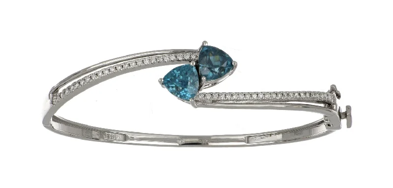 Blue Zircon Bangle (Blue Zircon 4.73 cts. White Diamond 0.42 cts.)