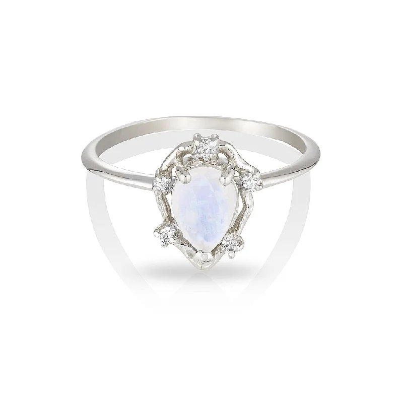 Peone | moonstone & diamonds