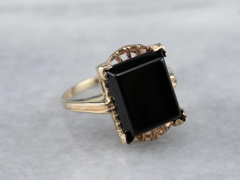 Scalloped Gold Vintage Black Onyx Ring