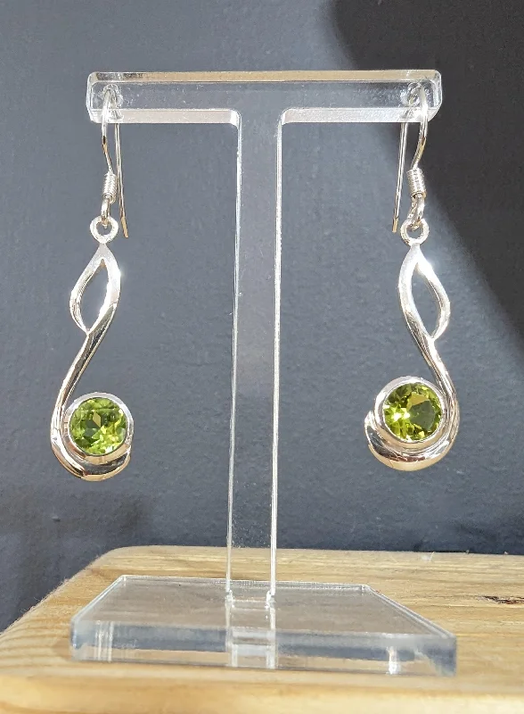 Swept Open Peridot Loop Earrings