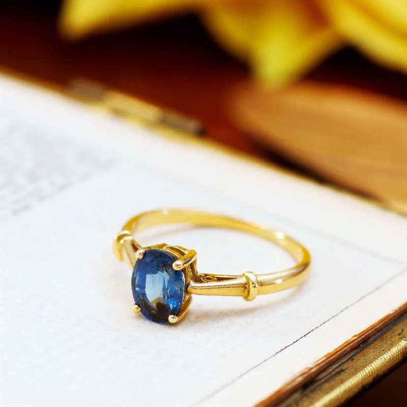 Vintage 18ct Gold Sapphire Engagement Ring