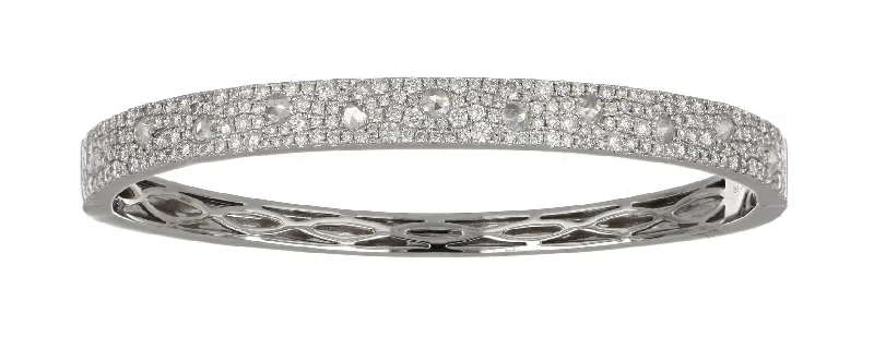 White Diamond Bangle (White Diamond 2.2 cts. White Diamond 0.5 cts.)