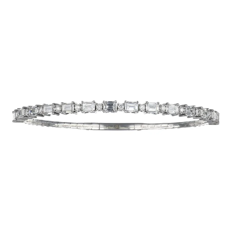 White Diamond Bangle (White Diamond 3.63 cts. White Diamond Included cts.)