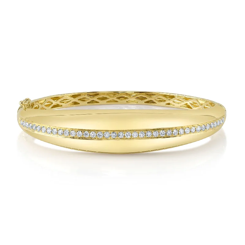 0.92CT DIAMOND BANGLE SC22009142ZS